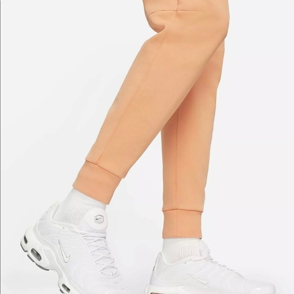 NIKE Sportswear Tech Fleece Men’s NEW Orange Frost Black Slim Jogger Sweatpants - Picture 6 of 8